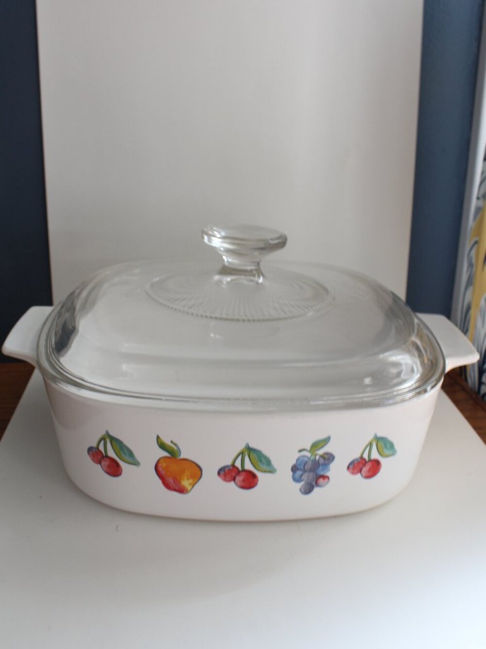 Corning Fruit Basket 2.5qrt? Casserole Dish with Lid